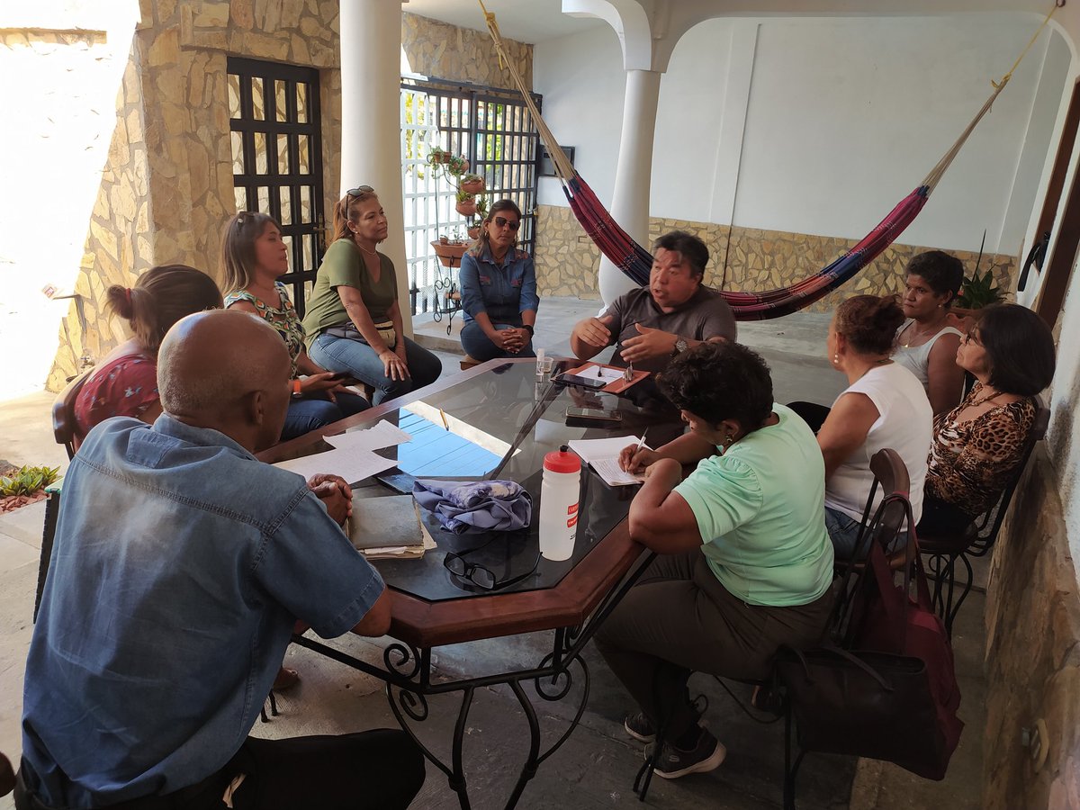 Vzla_Liberal_'s tweet photo. Trabajamos incansablemente por un país en #Libertad
Hoy sábado #27Enero Venezuela Liberal y la Coordinadora de Luchas de los Trabajadores de #Aragua (@CLTAragua ) nos reunimos con los equipos para dilucidar la situación social y económica actual de los ciudadanos
#LibreDesarrollo https://t.co/sHqswPCEFY