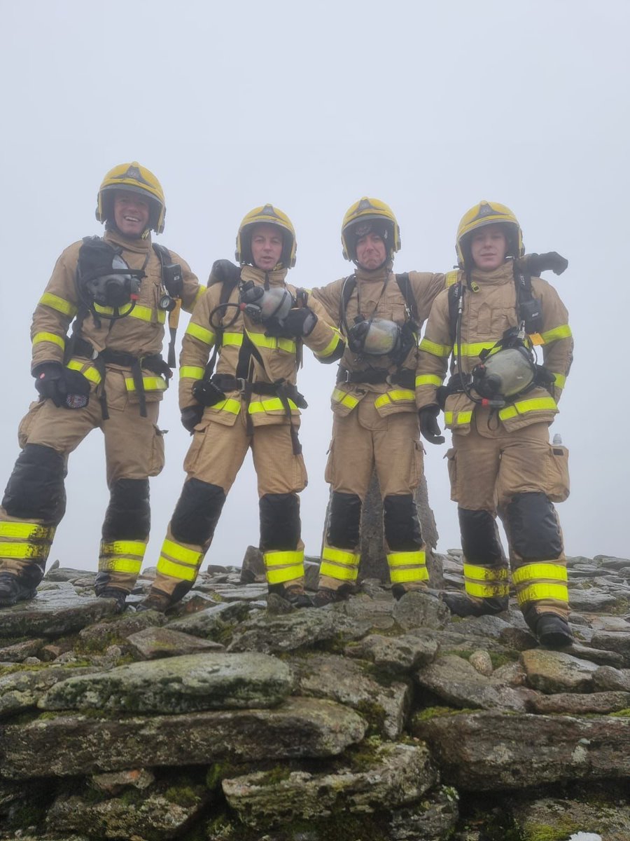 DubFireBrigade's tweet photo. Earlier today, a group of #DFBRecruits along with two Firefighters from @westonairport climbed Lugnaquilla wearing full ppe and breathing apparatus sets

So far they have raised over €3,800 for our friends in @OscarsKidsIE 

https://t.co/LsxHGFvZ50 https://t.co/KAEWzlHpKY