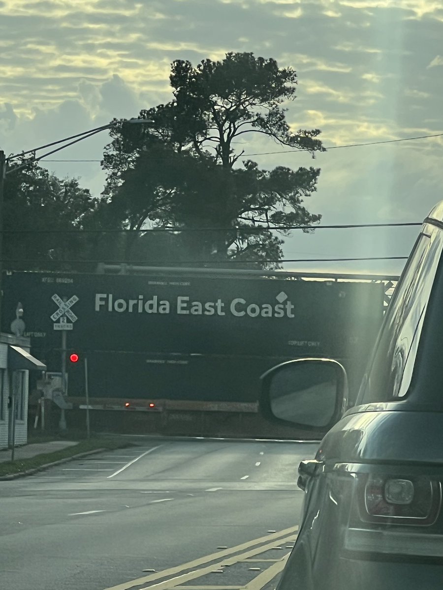 Hey there <a href="/SanMarcoTrain/">San Marco Train</a> … be a hero and get a move on so I can get my daughter to her sleepover. And while you’re at it, take a day off. It’s Saturday!