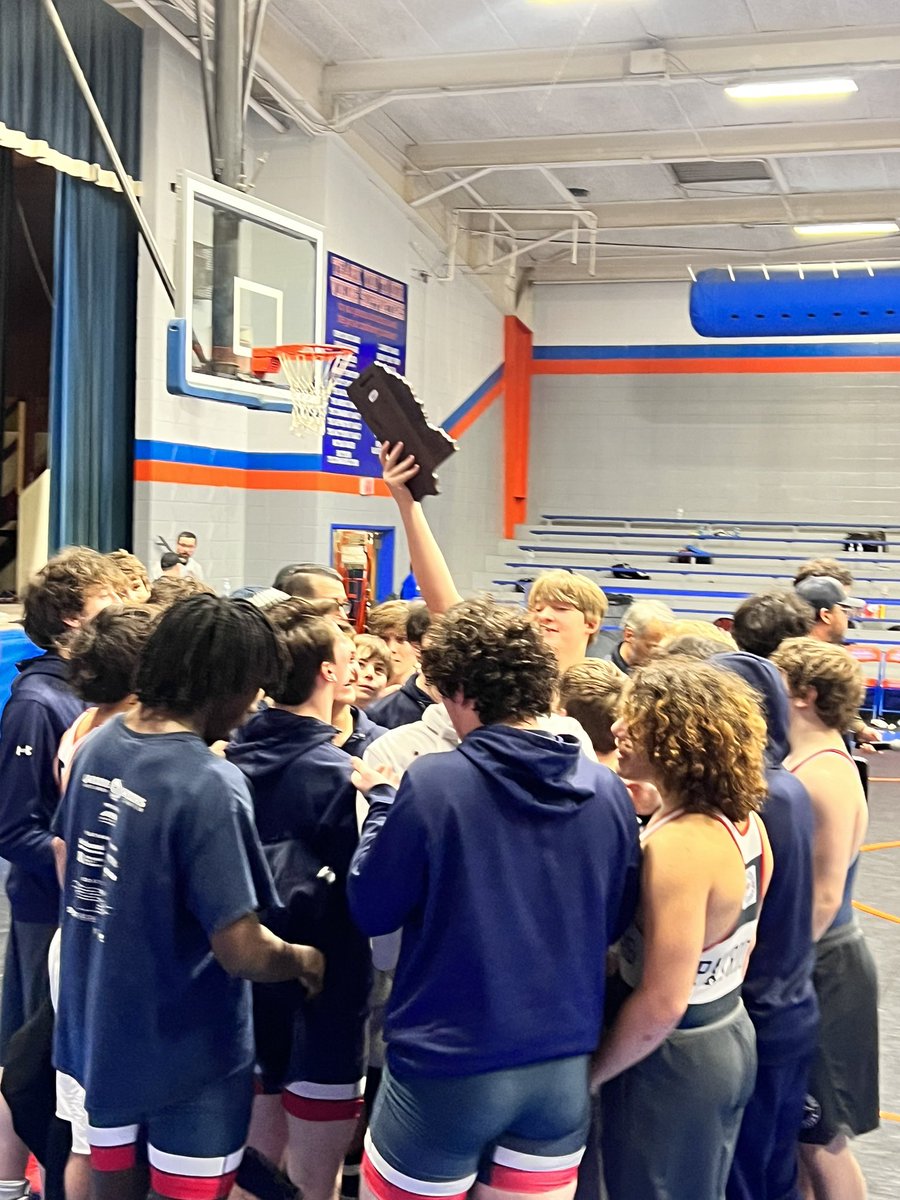 LMS_GirlsBball's tweet photo. Congrats to our LHS Wrestling Team for winning North Half! We got the #1 seed for State! Let's go! 👏🏻👏🏻
#WebeatNorthPontotoc #ReadyforState #LetsGoPatriots https://t.co/qsYrTSZmYD