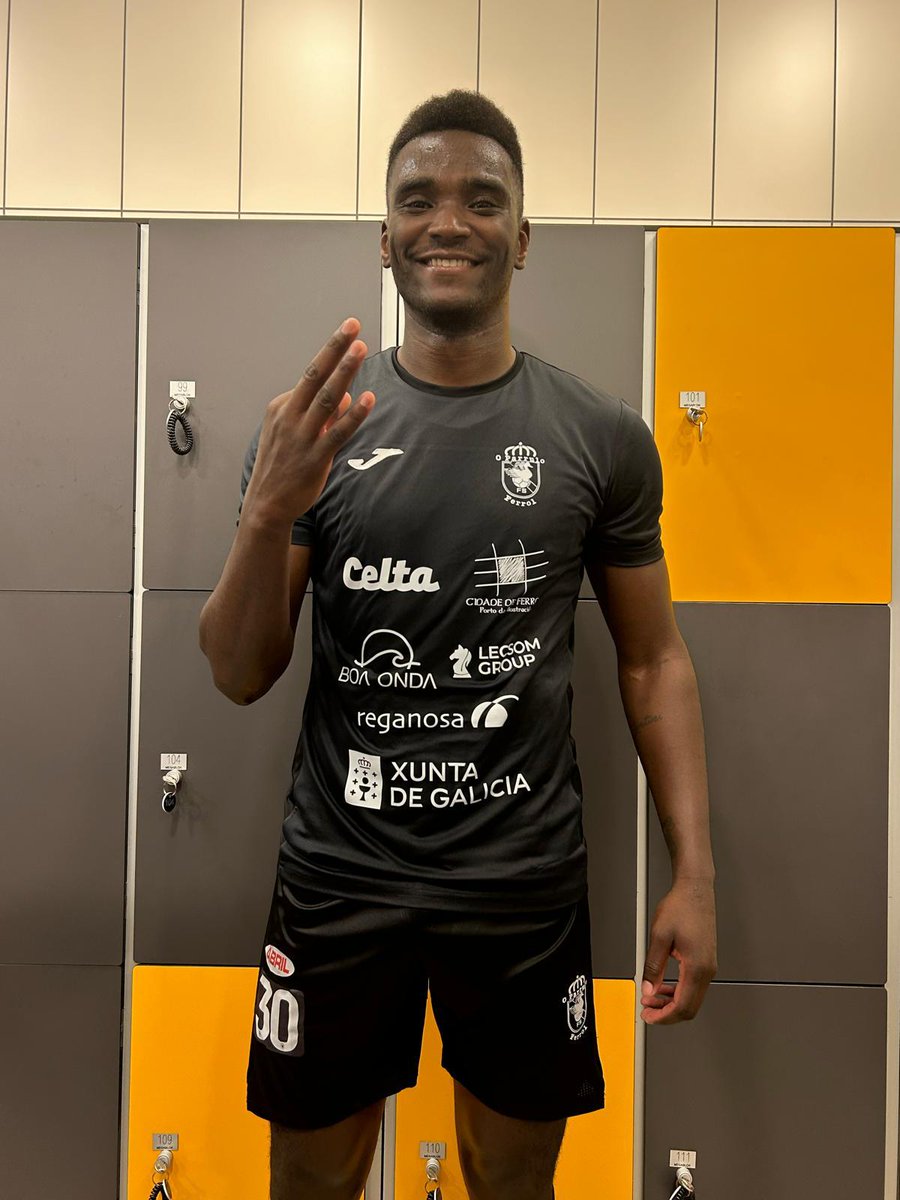 🚀🚀🚀 🟰 ⚽⚽⚽

😁 ¡Qué bueno que estés aquí, <a href="/HelderGonsalve/">Helder Gonsalves</a>!

📷 ¡Hattrick y fotito para el recuerdo!