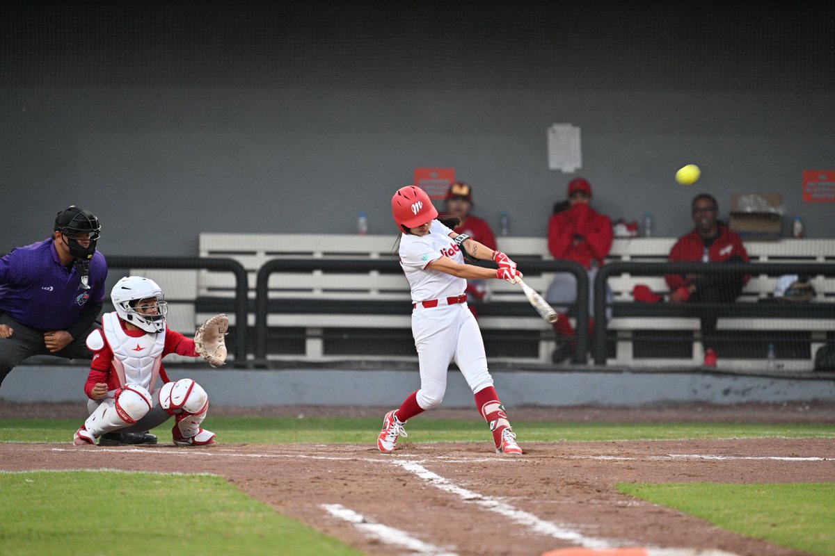 DiablosFem's tweet image. PAAAAALOOO #PoderChilango 💥 Aradillas la prende de nuevo 👀

#VivirYMorirJugandoSoftbol