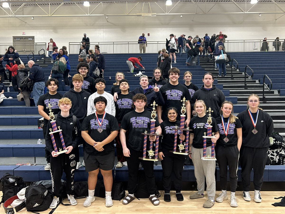 Great day at the Nebraska Raw State Powerlifting Championships! 🏋🏼‍♀️🏋🏼‍♂️

Beyond proud of our kids for how they competed! Multiple athletes bringing home some hardware!! 🌴💪🏼