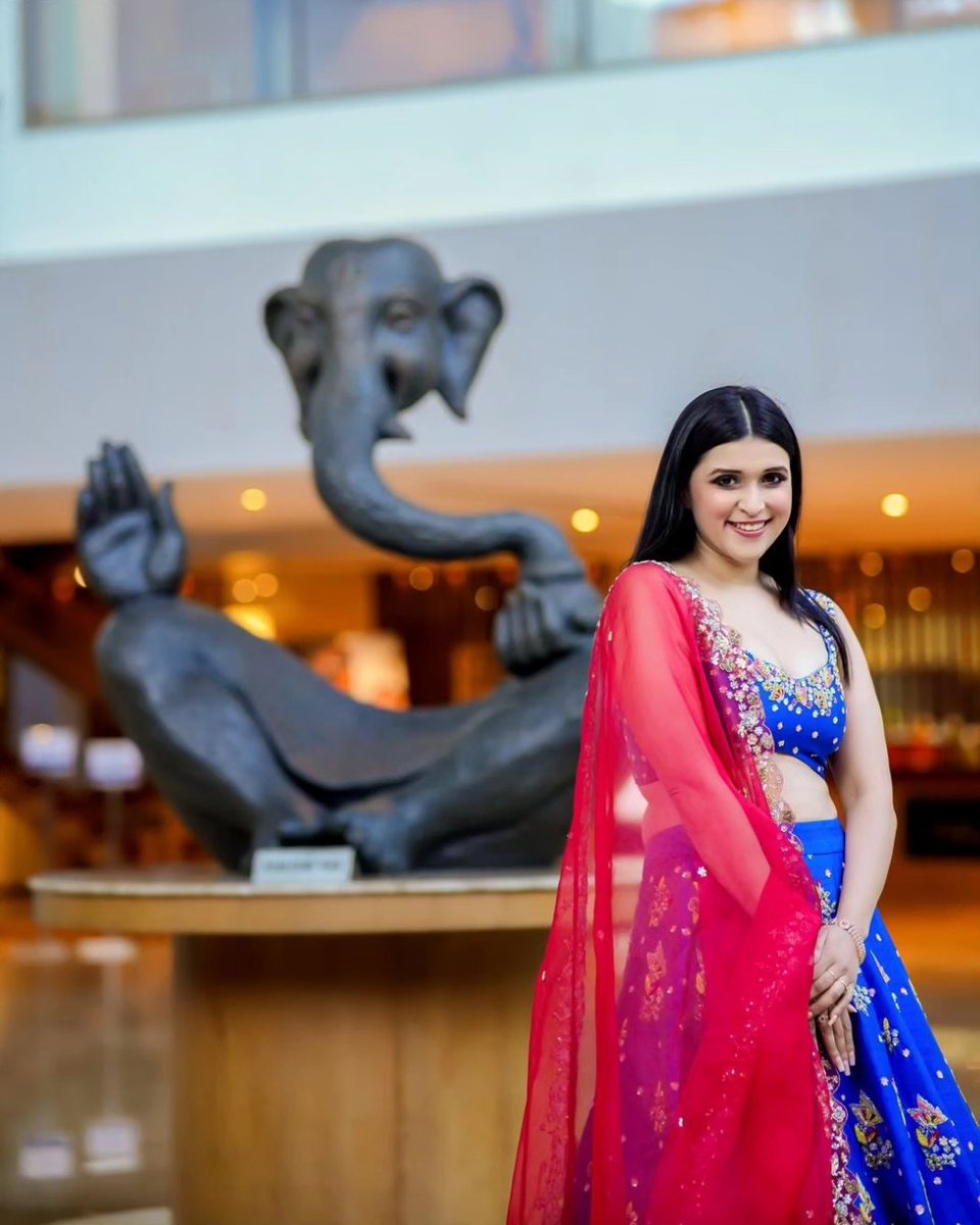 #MannaraChopra