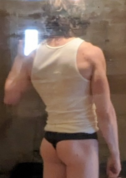 Why do I look so thunky here 🐺 https://t.co/47JxtM05XR