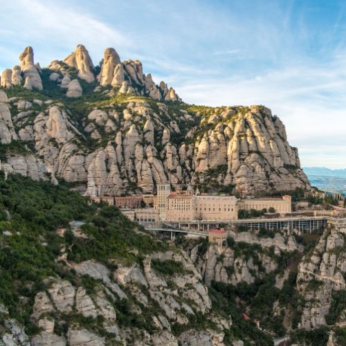davidnebotib's tweet photo. La Ruta de Sant Jeroni de #Montserrat, es de las más destacadas #senderismohttps://buff.ly/3SiS1hT https://t.co/jaK76CkiFP