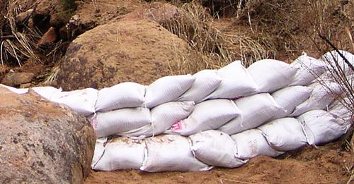 With the possibility of another storm heading to the region later this week, the County and CAL FIRE are offering free sandbags to residents and businesses in the unincorporated area. Call ahead to check availability: alertsandiego.org/en-us/recovery…