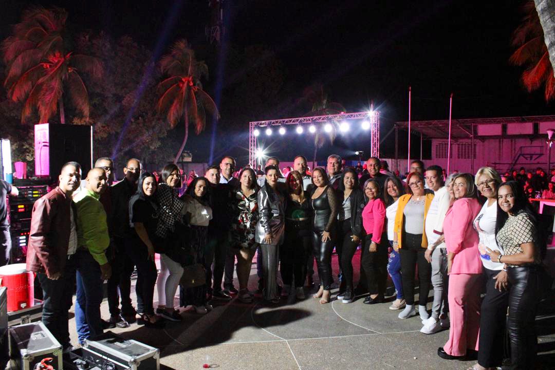 johanitakenpo's tweet photo. #27Ene Anoche realizamos la presentación a la prensa de las candidatas mini, pre-teen, teen y miss a reina de Feria de Candelaria. Un gran evento que contó con la participación de artistas locales y la cobertura de medios de comunicación. ¡Se vienen las ferias! #JusticiaYVerdad https://t.co/68fiXaivAw