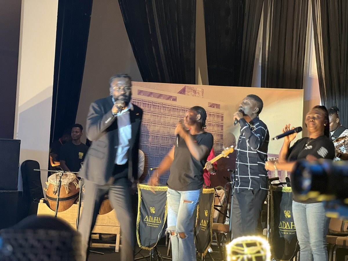 peagama's tweet photo. Great evening
GCB @ 70 Gala & Awards Night.
#Samini #AddoD #GCBGalaNight #GCB #Dinner https://t.co/QLpokt8opB