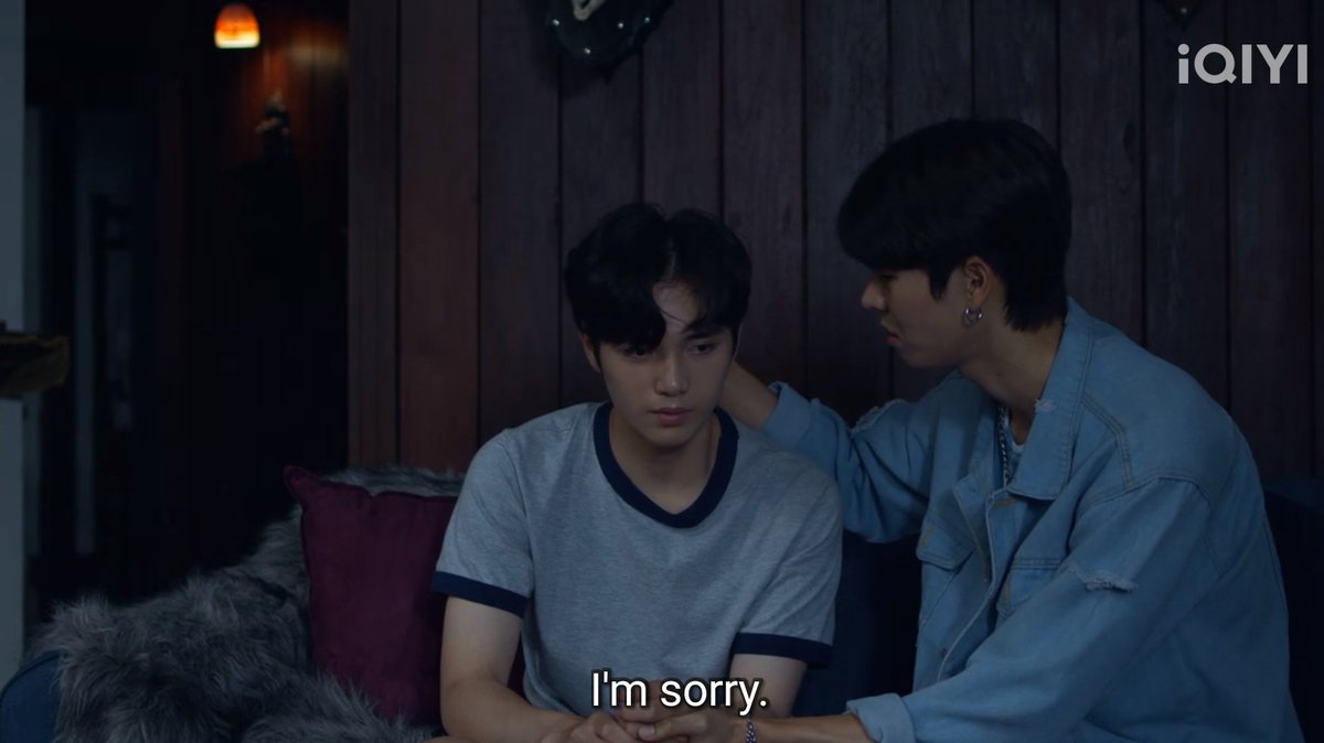 greylily97's tweet photo. WAIT IS HE DATING TEE?!?!
WHY???
Tee is a fucking asshole
& Grey shirt boy seems nice???
He's been crying all this time!
Wtff
#DFF_EP3 https://t.co/2PiJivpBll