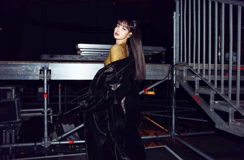 blackpinkbabo's tweet photo. Lisa IG update 💛 @Blackpink https://t.co/Da99SOwwUr