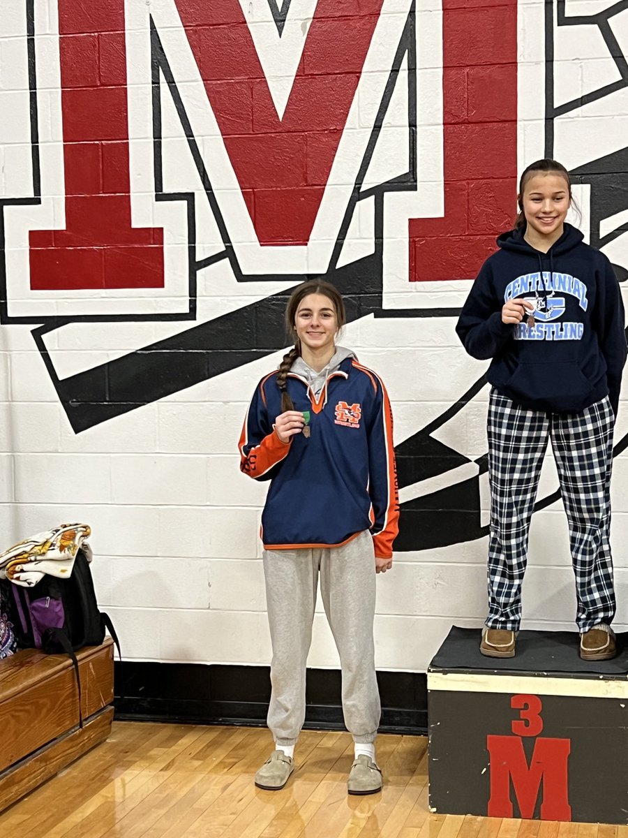 Kalista Granadino 115 placed 5th at the IHSA Girls Mt. Zion Regional!