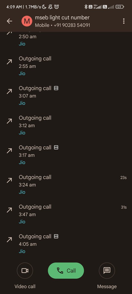 sonujalui's tweet image. consumer no 002431369951 @MSEDCL its not just today but now its the matter of everyday issue of power outage and no one comes even after complaining at 9028354091 i kept sitting on my window just to see when the person comes but no sign of him from 2am till 4.10 no fault in trans