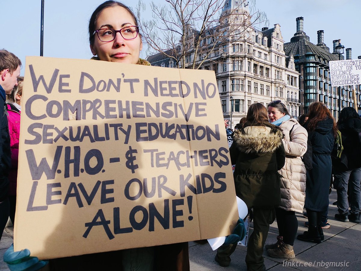 YellowBoards's tweet photo. SAVE OUR CHILDREN
Stop the sexualisation our kids in schools
Stop child trafficking
#outreach #londonpics #footstepsforfreedom #yellowboards #yellowboardarmy #peopleforthepeople https://t.co/egY6jb6yl9