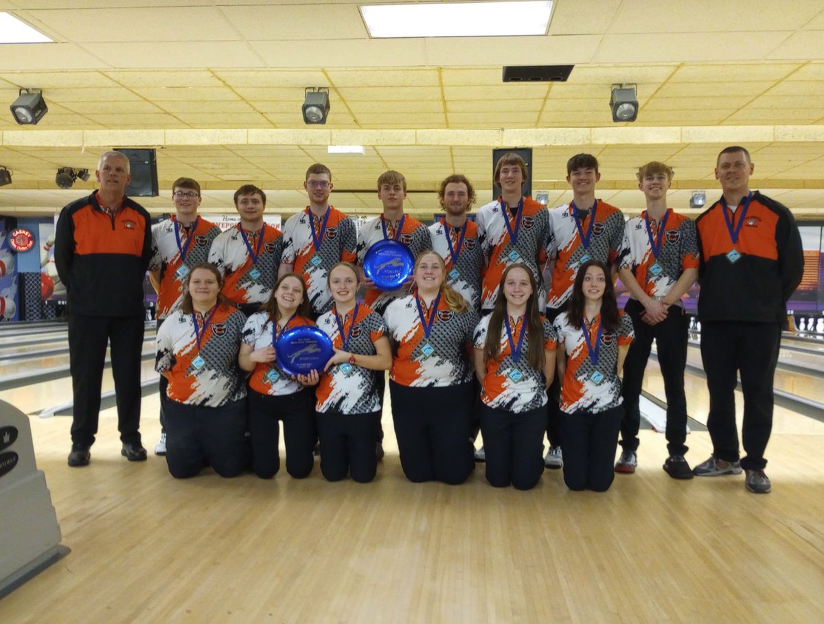 cavbowling's tweet photo. Coldwater boys &amp; girls win the Hillard Bradley Jaquar Baker Marathon in Columbus today. Congrats, everyone! Great bowling all day! #cavpride #bringhomethegold #keepitrolling https://t.co/DwrjqxRdPH