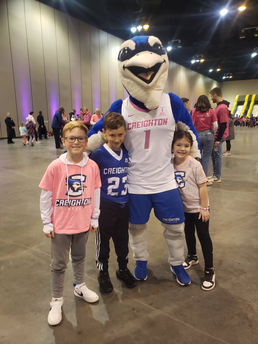 BBonczynski's tweet photo. (Pink) Out to celebrate my dude turning 10 today! Let's #Gojays https://t.co/Pv3UAUtsoo