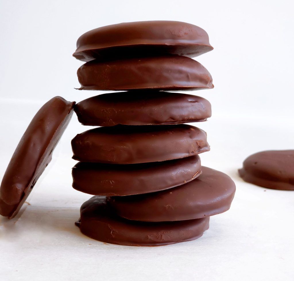 mjgranger1's tweet image. You know you want some! Chocolaty &amp;amp; minty delights! Order your #ThinMints TODAY! buff.ly/2NdiEql And if you want to make a soldier happy, DONATE some to the Troops! ONLY $5/box and FREE shipping for donations! Thank you! #OperationCookie