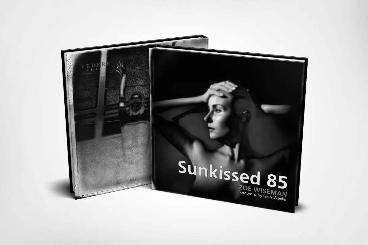 fabrikmedia's tweet photo. 📚✨ Book Signing Alert: Zoe Wiseman at Book Soup 🌞 Join @FabrikProjects for an engaging evening with Zoe Wiseman as she signs her new book "SUNKISSED 85." Explore her unique Polaroid art from Jan 29, 7pm at @BookSoup, West Hollywood.
🔗 Details: https://t.co/THZEZvGaar https://t.co/G08kQjbJBN