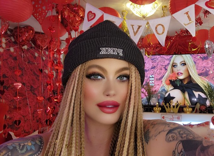 Join me 💕  @camsdotcom #tattoo https://t.co/R6Yf7YYjy1<a class="tags" href="/tag/camsdotcom">@camsdotcom</a><a href="/tag/tattoo"class="tags">#tattoo</a>