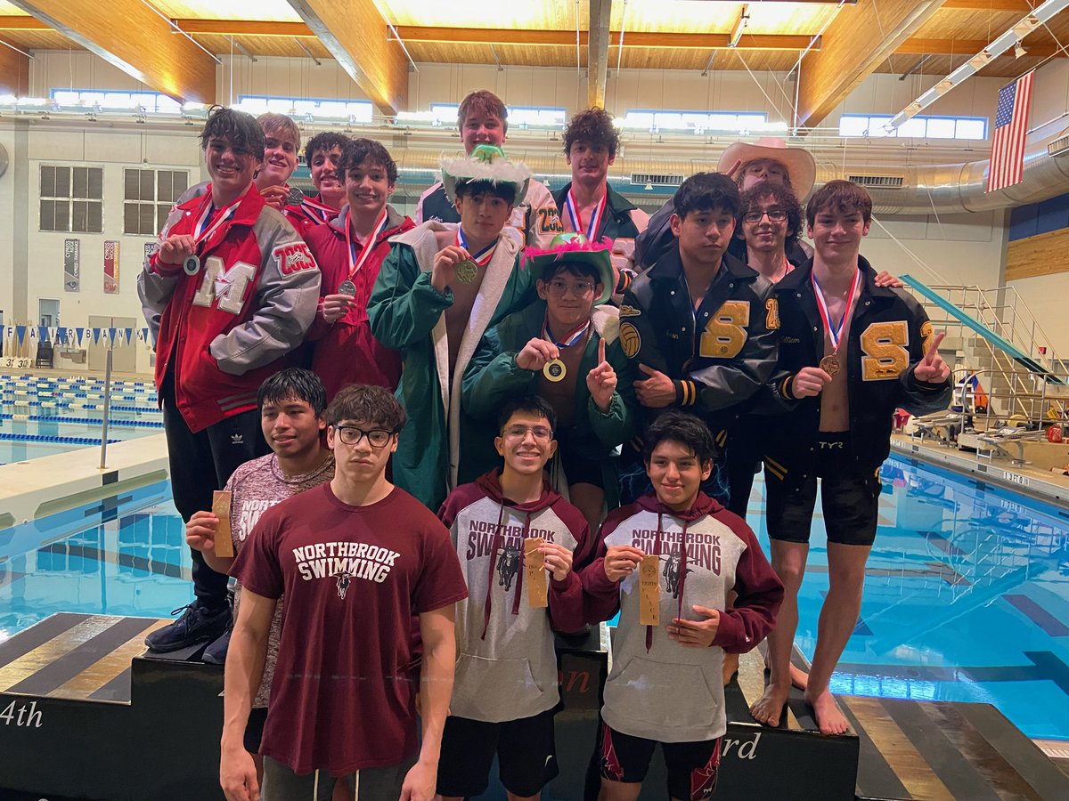 A proud @SBISD moment as all four high school boys 200 free relays placed & paused on the awards stand to let us celebrate the achievement @ the 17-6A District Swimming Championship this afternoon! #SBISDProud