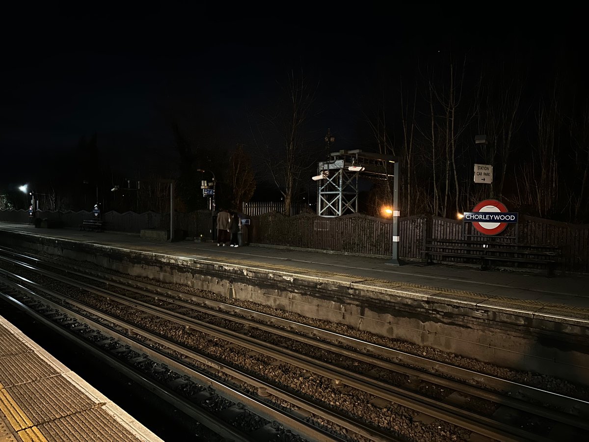 AdamLukePaul's tweet photo. @TfL hi! Some of the platform lights at Chorleywood aren’t working, platform is quite dark right in the middle. 4 platform lights are off https://t.co/pdy0Ft2D7y