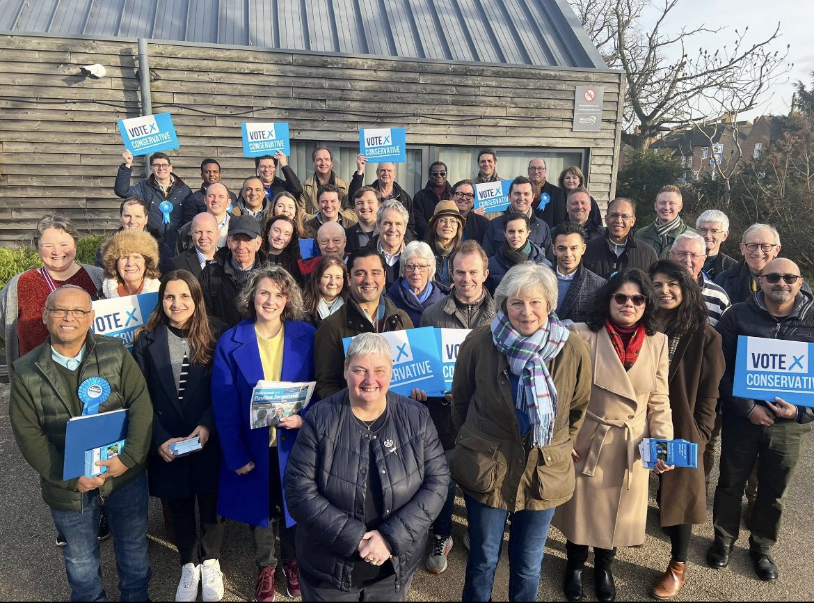 Good to be out with our @Ealing_Tories team this morning in Northolt for @Councillorsuzie & @henry4gla , who will get to grips with crime in London. Then followed by being on the doorstep for @CllrPauline @EarleyTories #Torydoorstep