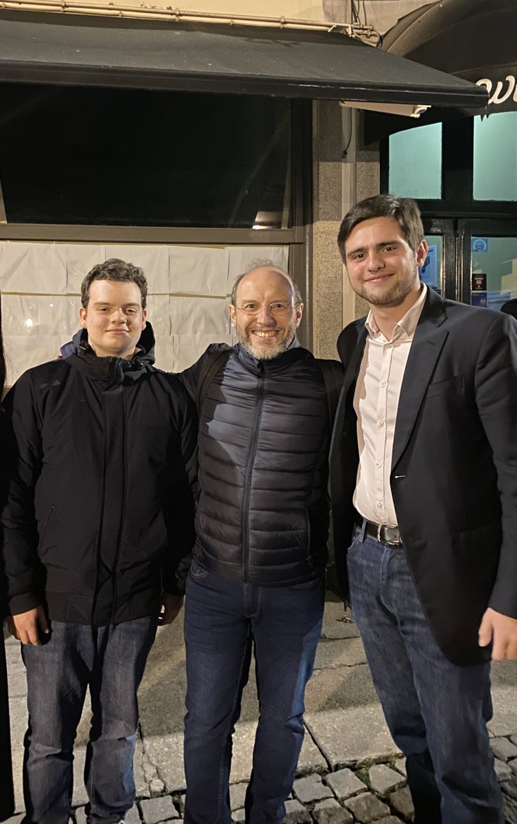Manuel10pinto10's tweet photo. Um dos melhores deputados e pensadores, espero mesmo que seja um futuro governante  do país. A democracia e a esquerda europeísta precisam de mais assim! 

Continua o excelente trabalho @ruitavares ! https://t.co/P7D9oRcv0C