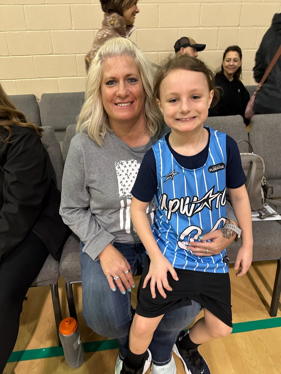 MarieWohlgamuth's tweet photo. My favorite basketball players! ❤🏀 https://t.co/JRqBarIGSa
