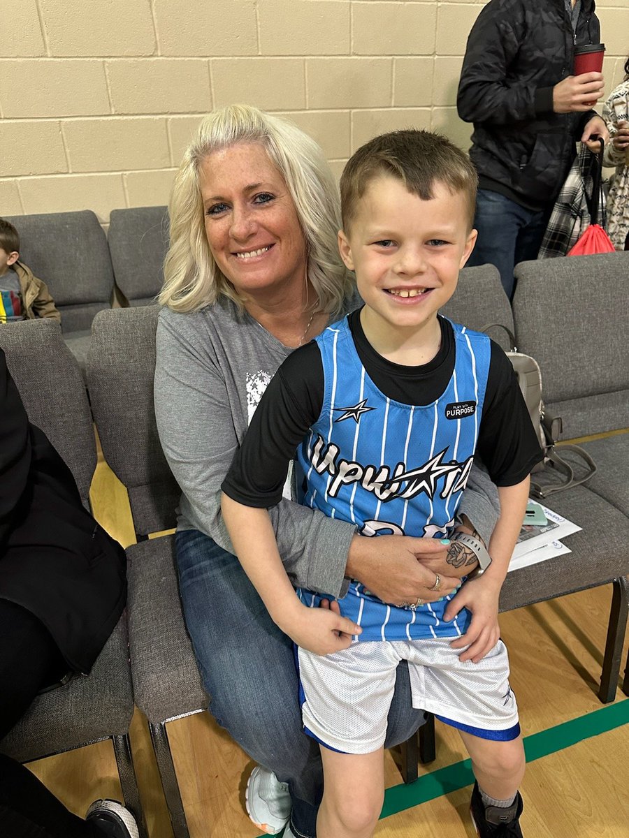 MarieWohlgamuth's tweet photo. My favorite basketball players! ❤🏀 https://t.co/JRqBarIGSa
