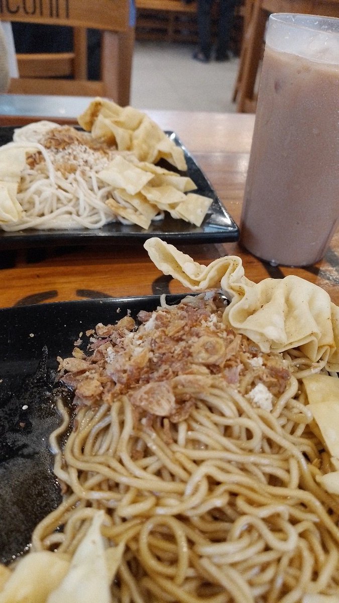 naina (@hokzey) on Twitter photo 