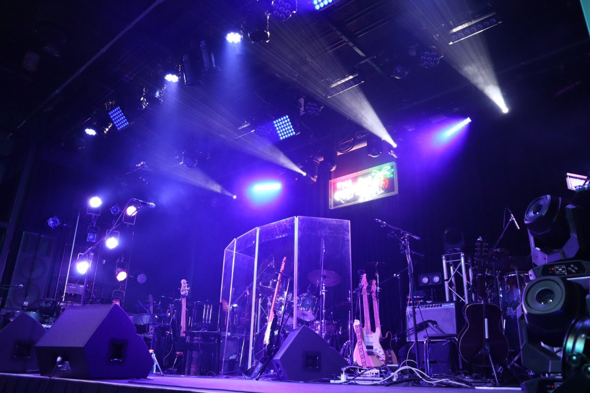 Kanamek0504's tweet photo. 2024.01.27 #川原光貴
#STRINGSLIVE 🎻
どのステージも素敵な音楽を
堪能出来た豪華な時間だった☺️✨
ストリングスで曲の雰囲気を
更に倍増されてもう最高すぎて
お耳も心も目も幸せ🫶🏻
キラキラ輝いててかっこよかった🥰
愛の詰まったパンフとTシャツ👨🏻🎨
いっぱいお疲れ様☺️🙌🏻
最高の1日ありがとう🤝🏻 https://t.co/jwqLLYGIot
