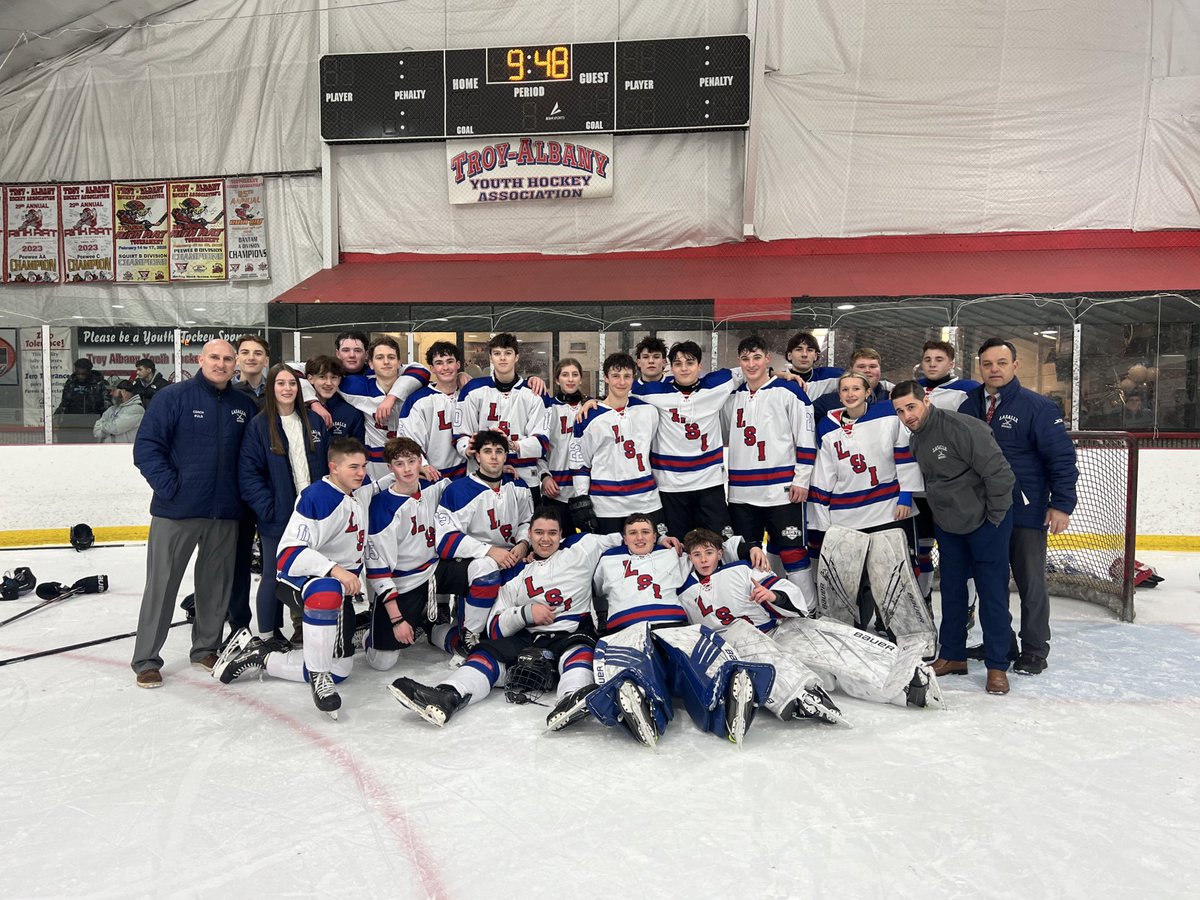 LSICadetHockey's tweet photo. Senior Night was a Success! We are so proud of our seniors: Aiden, Frank, Zach and Romeyn. #rolldets Back on the road on Tuesday. @lasallecbc https://t.co/8vKzj9M8Qf