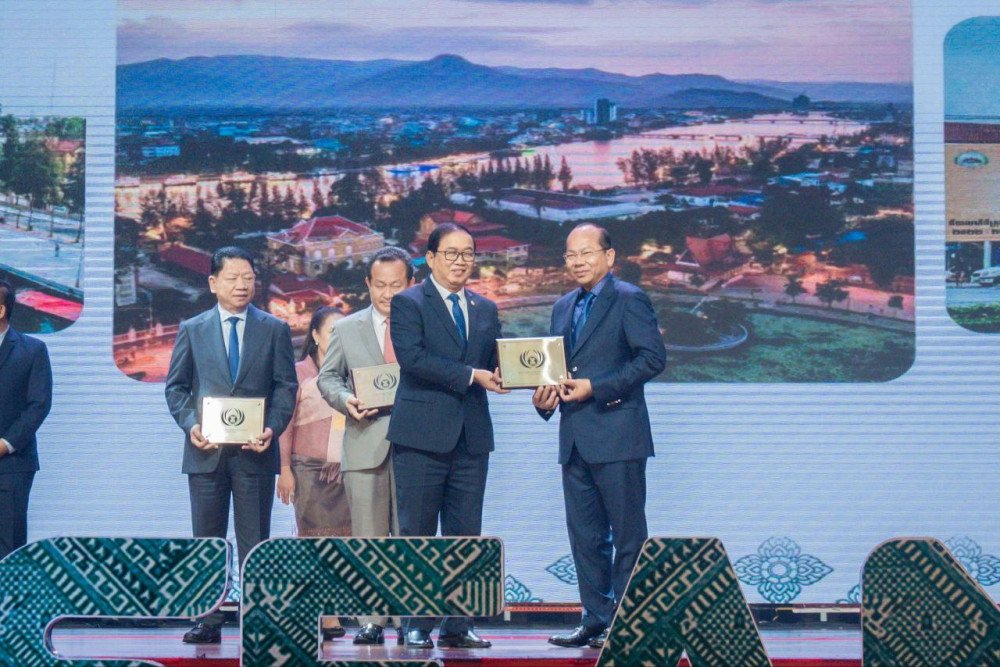 Kampot City Wins 4th ASEAN Clean Tourist City Award akp.gov.kh/post/detail/29…