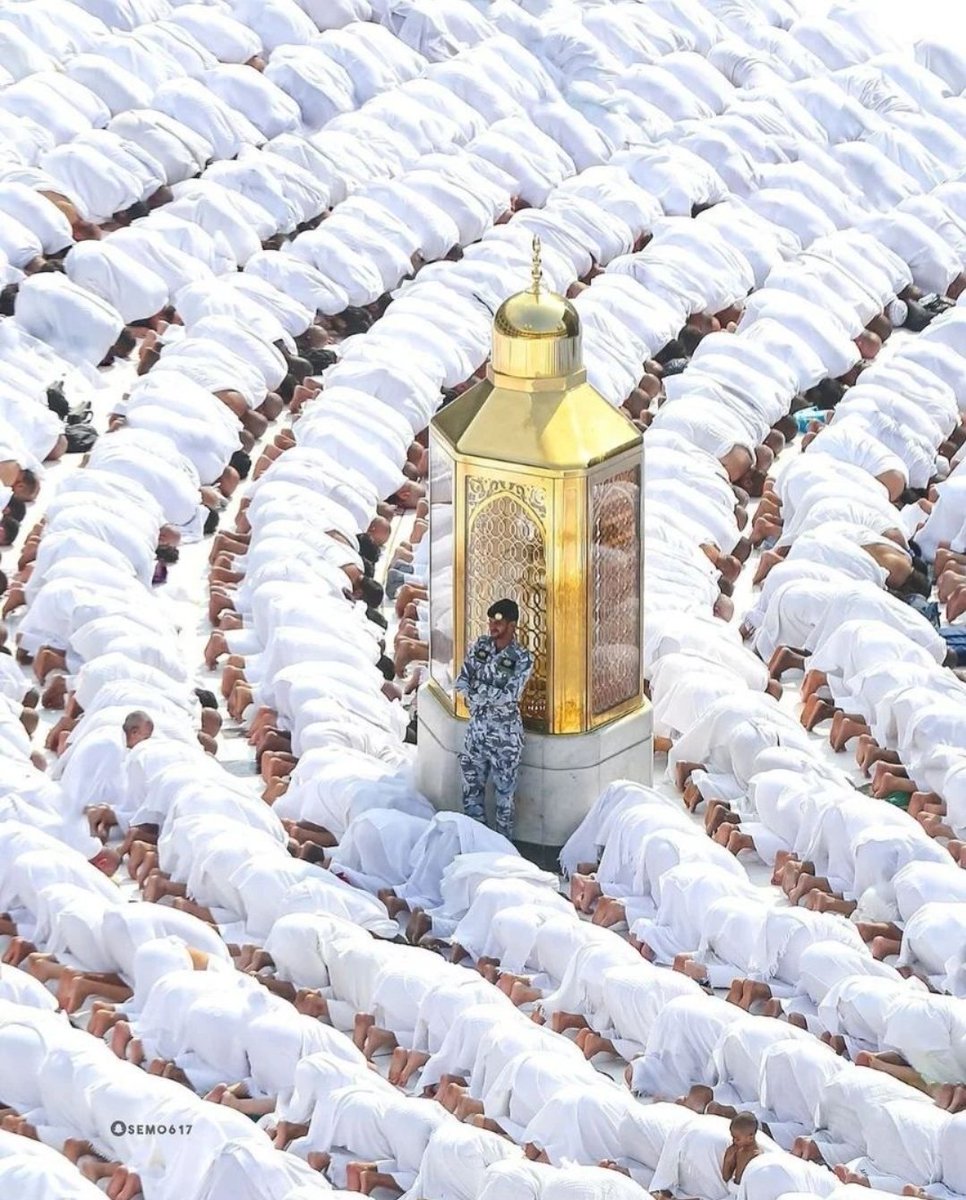 Cool_Ustaz's tweet photo. Ya Allah allow us to visit Makkah 🕋🤲 https://t.co/IgNlC3nFBP