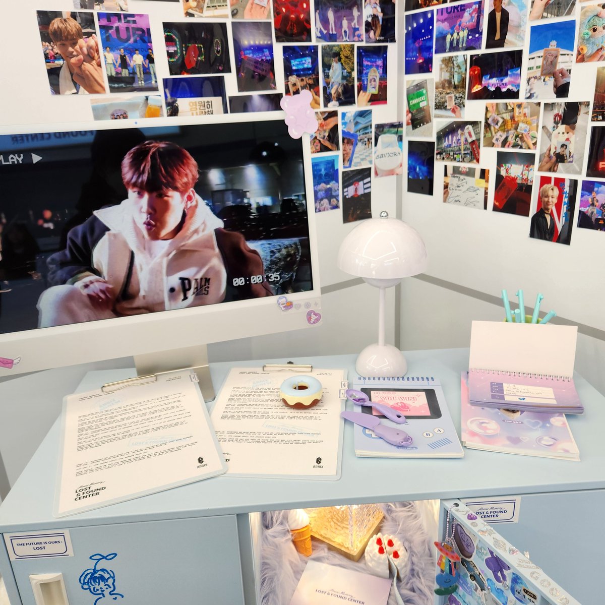 PermanentRed522's tweet image. 드디어 팝업스토어에 다녀왔습니다!
예삐들이 구석구석 오밀조밀 남겨둔 흔적 찾는 것도 너무 귀엽고 재밌었고, 팝업스토어 색감이 예뻐서 눈도 즐거웠어요💕
제가 낸 사진은 이제 없어 아쉬웠지만 대신 필카 겟🫡❤
@AB6IX_popup
#예삐분실물센터 #ABNEW_MEMORY #AB6IX_POPUP #AB6IX #ABNEW
