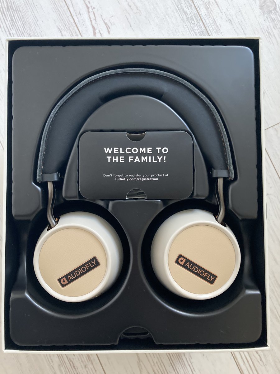 MACHIKOu_Noel's tweet photo. my new gear…🎧✨
#mynewgear #audiofly https://t.co/KXm7PfXRC1