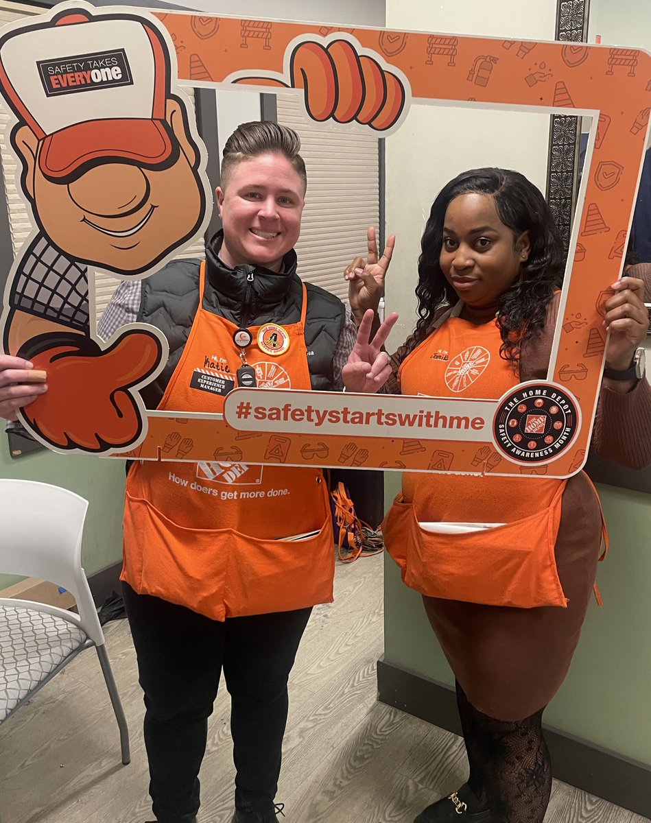 Rocio Gomez (@roroatthedepot) on Twitter photo #safetyawarenessmonth #safetystartswithme SAFETY STARTS WITH ME ! Associates making a commitment to be safe at 0121! <a href="/philp_scott/">Scott Philp</a> @jason_a_brehm #safetyawarenessmonth #safetystartswithme SAFETY STARTS WITH ME ! Associates making a commitment to be safe at 0121! <a href="/philp_scott/">Scott Philp</a> @jason_a_brehm
