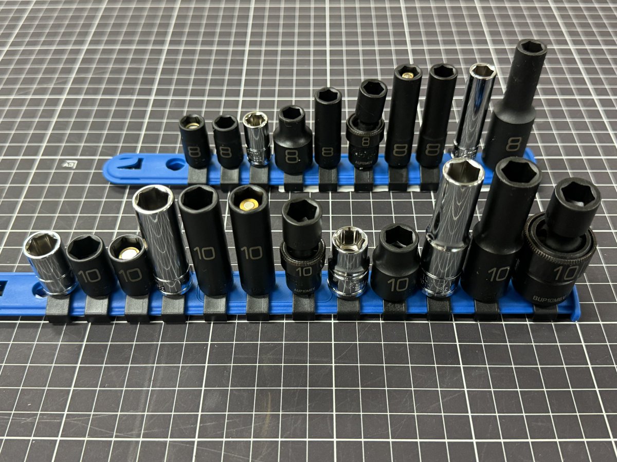 Kai_ZO6LS7's tweet image. #MATOCOTOOLS の誘惑🤤

SAB126M
12 Piece 1/4&quot; Drive &amp;amp; 3/8 Drive
10mm Set

SAB106M
10 Piece 1/4 Drive &amp;amp; 3/8 Drive
8mm Set

MATOCO TOOLSの
8mmと10mmに特化した
マスターセット👏

ショート・ディープ・
マグネット・ユニバーサル
インパクト用などが入った
このセット

心強い見方かな👍👍