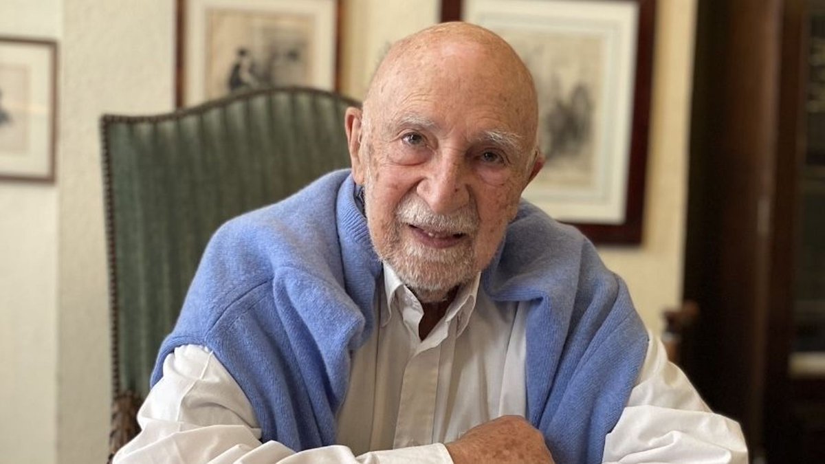 ✅ | Holocaust survivor and musician Simon Gronowski has called for a #CeasefireNOW.