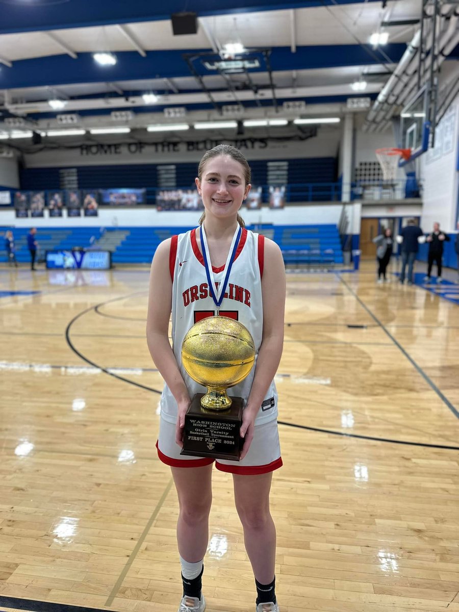 NancyKing34's tweet image. I’m so proud of my team, can’t wait to see what the rest of this season brings! @CoachStevensUBA @PheeElite @PapaBrum #thisisgood