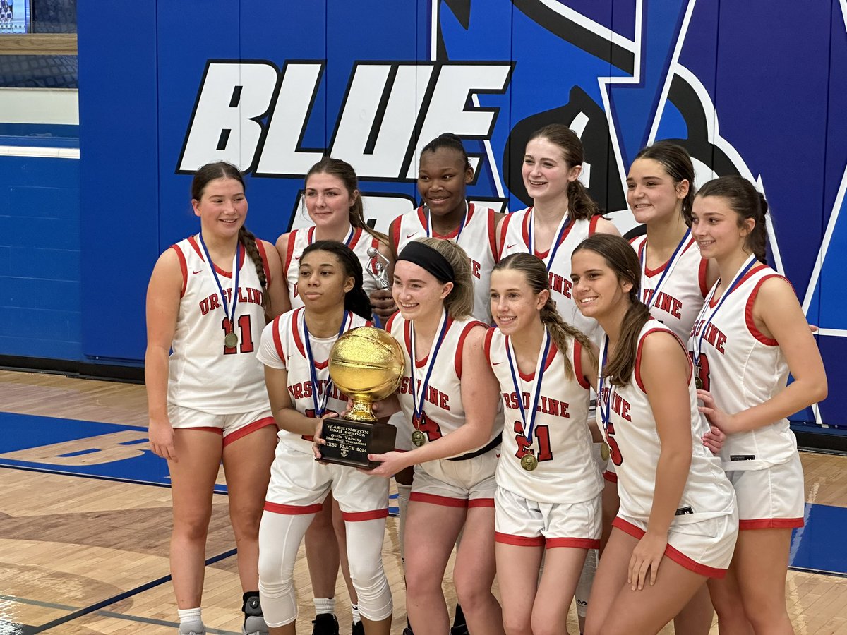 NancyKing34's tweet image. I’m so proud of my team, can’t wait to see what the rest of this season brings! @CoachStevensUBA @PheeElite @PapaBrum #thisisgood