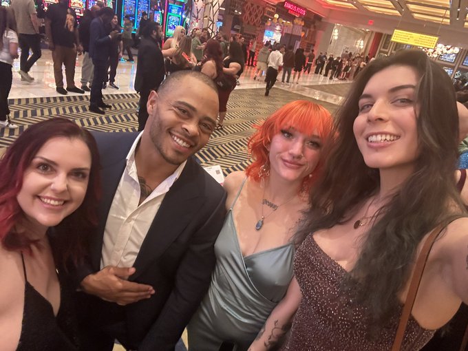 Waiting for the red carpet @avnawards @DoYouJusticeXXX @SexySammieHW @yabaibabyy https://t.co/ogABga<a class="tags" target="_blank" title="On Twitter" href="/?out=eyJ0eXAiOiJKV1QiLCJhbGciOiJIUzUxMiJ9.eyJpYXQiOjE3MTk2ODQxODUsImlzcyI6InR3cG9ybnN0YXJzLmNvbSIsIm5iZiI6MTcxOTY4NDE4NSwiZXhwIjoxNzUxMjIwMTg1LCJyZWRpcmVjdF91cmwiOiJodHRwczovL3R3aXR0ZXIuY29tL2F2bmF3YXJkcyJ9.A1YtIUPfkBm9ykfz6JrAxEpJQ0U6KSKMCRXNLxWuXmwq-uwWIR3xO61NavUkb85r8ZvZdqcmludYpqdr6fTnnA">@avnawards</a><a class="tags" href="/tag/doyoujusticexxx">@doyoujusticexxx</a>