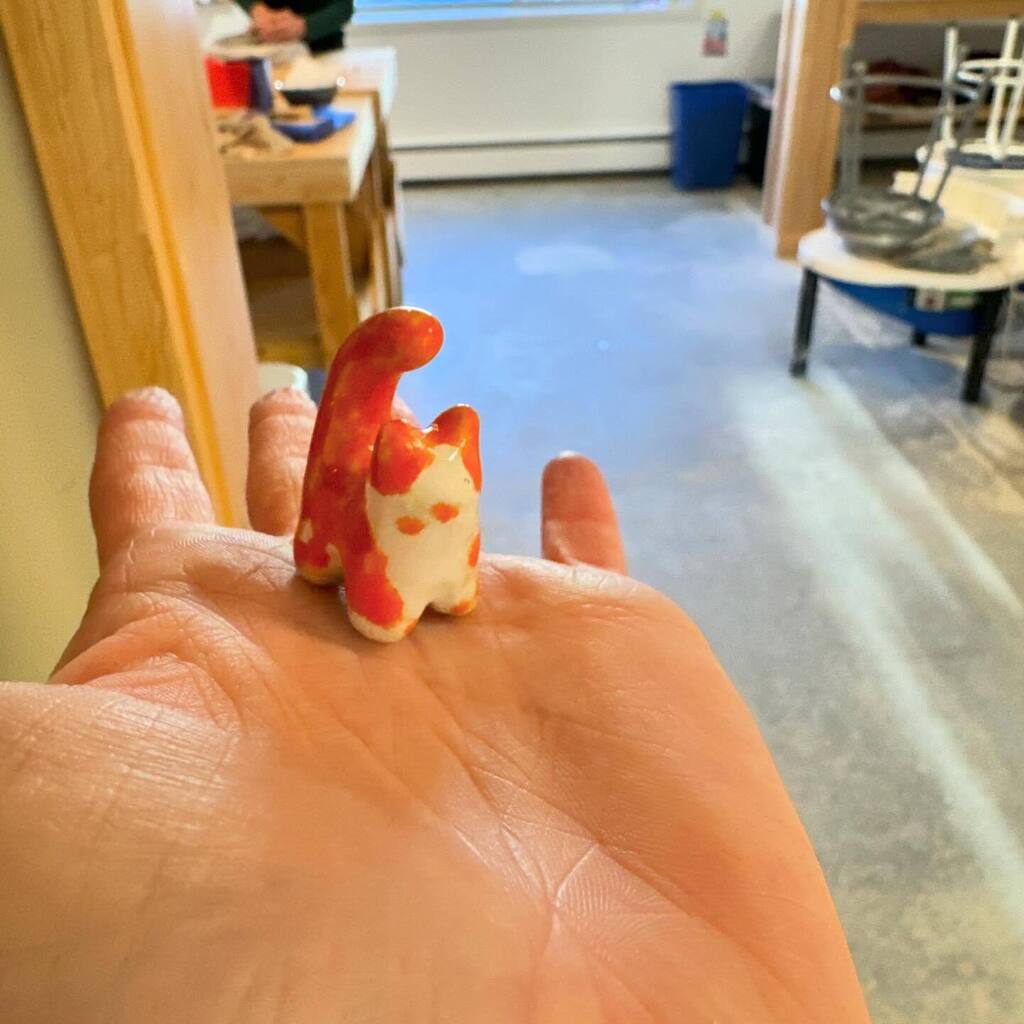 PottersPotts's tweet photo. I’m making cats! As you can see, Minnie Mew is not entertained by mini Minnie Mew. But we are taking orders for custom ceramic kitties! DM for details :)
.
.
.
.
.
#ceramic #clay #art #clayart #cats #cat #kitty #ceramiccat #customkitty #customceramics #hobbies #anchorage
#po… https://t.co/YV8KGT9I7f