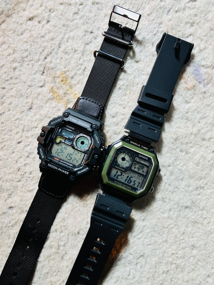 itokoi_sisyou's tweet image. ぁ〜…結局💸負けて
買ってもた
WS-1700H-1AJF

で、やっぱり丸まるﾍﾞﾙﾄは好かんので
海外ﾓﾃﾞﾙのAE-1200WHB-1B
の
ﾅｲﾛﾝｸﾛｽのﾍﾞﾙﾄに替える

後は
親戚の集まりのよーな写真⌚️に

#CASIO
#CASIOcollection
#チプカシ
#チープカシオ