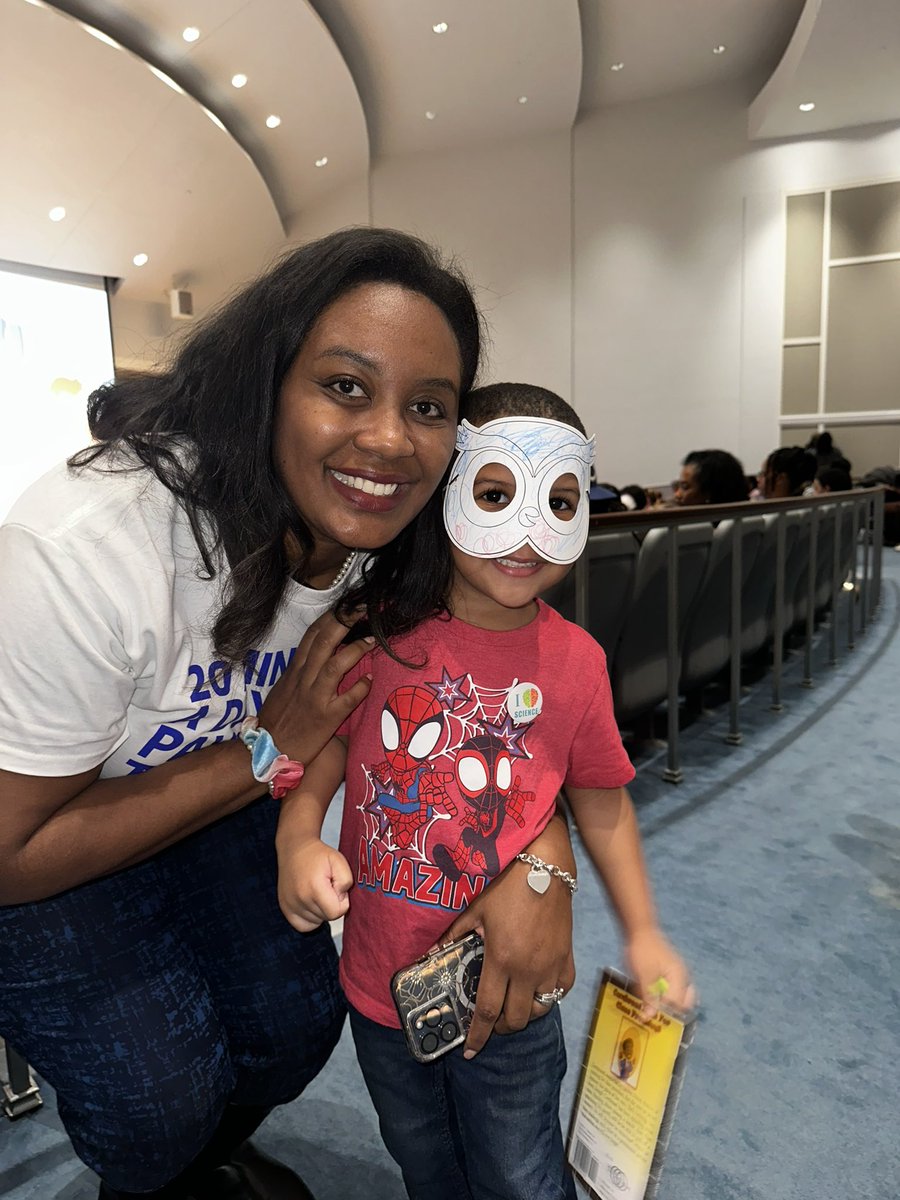 ruthjknight_72's tweet photo. Caleb and the President of @JaxPEF @RachaelTutwiler #RiverCityReadersKickoff https://t.co/lqXCMnaTp2