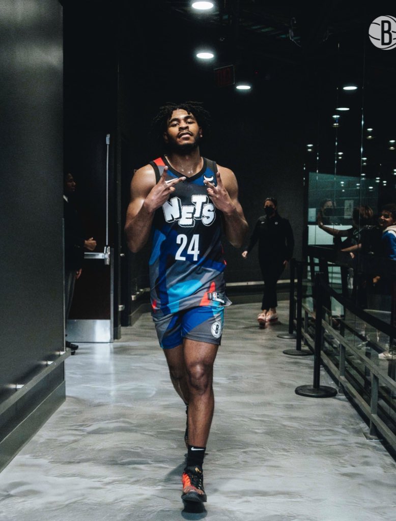 Cam Thomas tonight: 

37 Points 
4 Assists 
3 Rebounds 
1 Steal 
58 FG% 
50 3P% 

ABSOLUTE BUCKET ⭐️