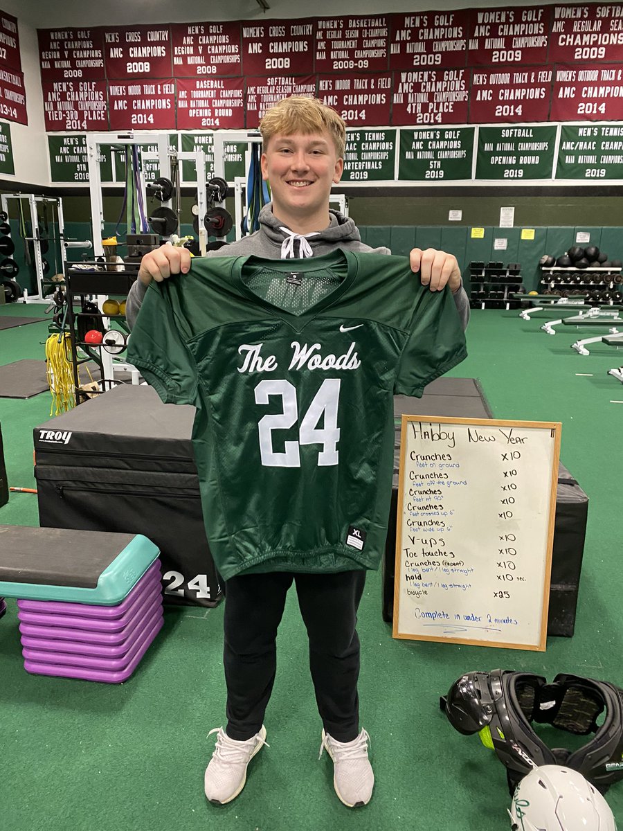 After an amazing visit at <a href="/WilliamWoodsU/">William Woods Univ.</a> I’m extremely blessed to receive an offer!
@CoachDudleyWWU   <a href="/CoachJulianM/">Julian Mendez</a>