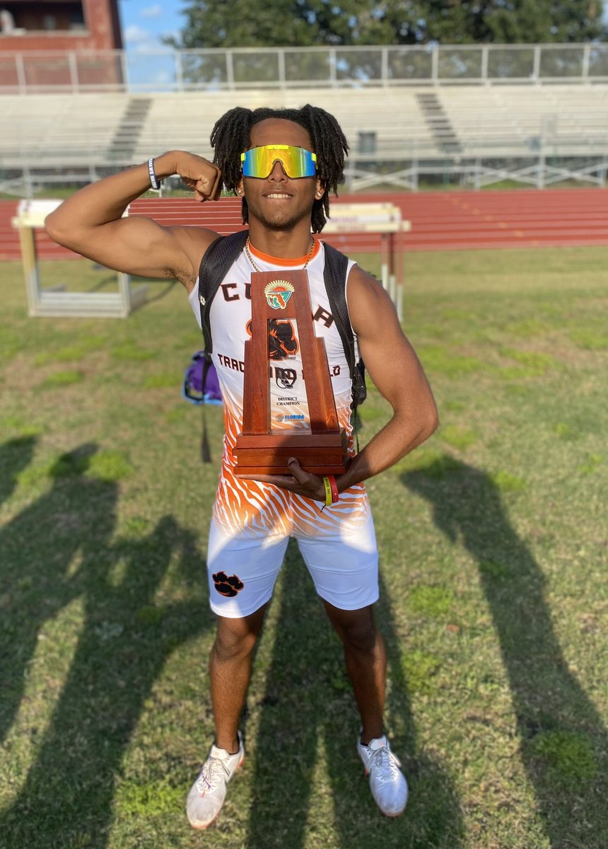 Meet Brevard County new 60mH indoor record holder.  <a href="/LoganBass07/">Logan</a>   ( Logan Bass). His time of 8.42 eclipsed the previous record of 8.49 held by K. Williams of Palm Bay back in 2014. He looks to go 8.2 or better in 2 weeks. Indoor peak season is now approaching. 
#CocoaFast