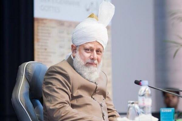 Peace does not lie in power or wealth, rather peace lies in the cradle of God Almighty'

-Hazrat Mirza Masroor Ahmad
#KhalifaofIslam
#IslamAhmadiyyat
#HolocaustRemembranceDay