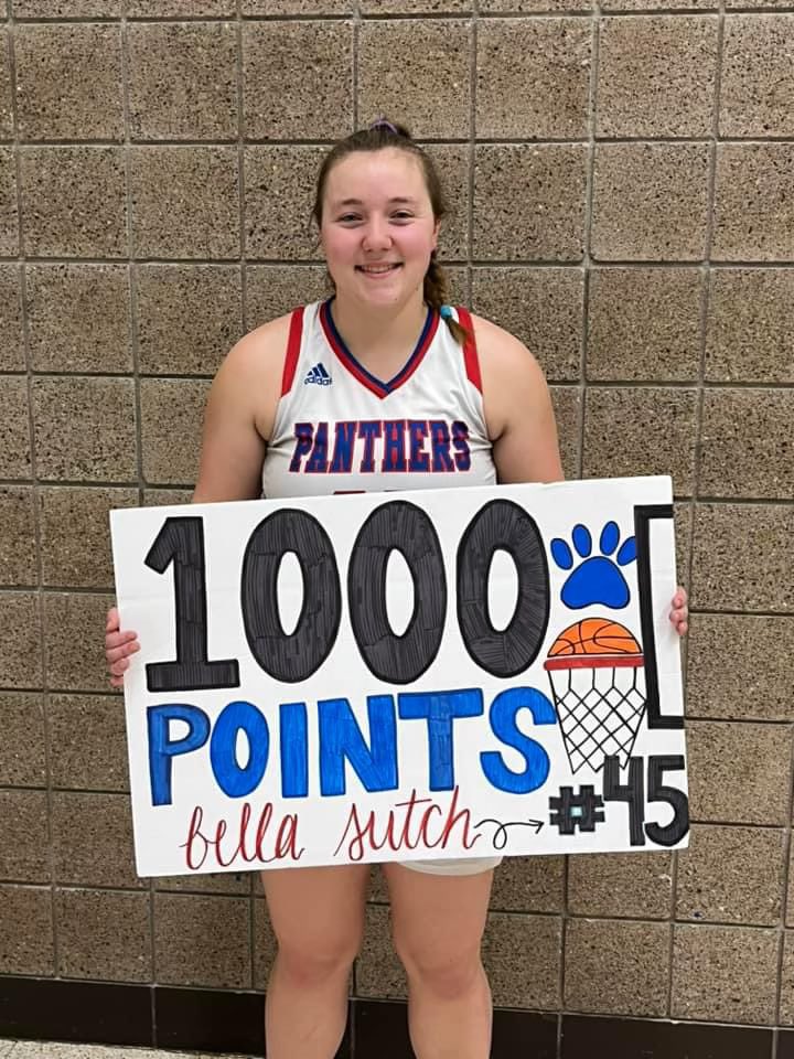 SLPPantherAth's tweet photo. Bella Sutch hits 1,000 points!

SLP beat Becker 76-64 https://t.co/eal78YPCIY
